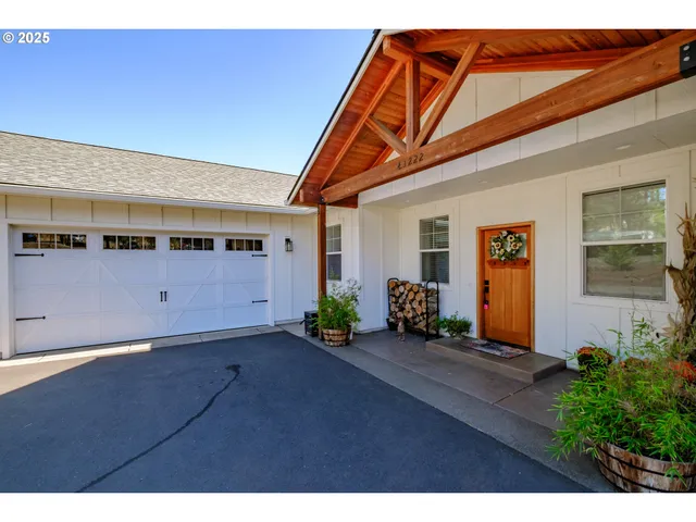 $710,000 | 41222 Highway 228, Sweet Home, OR 97386