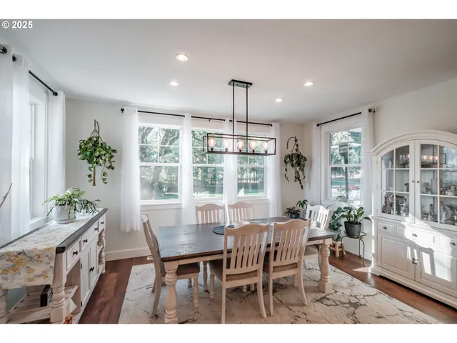 $710,000 | 41222 Highway 228, Sweet Home, OR 97386