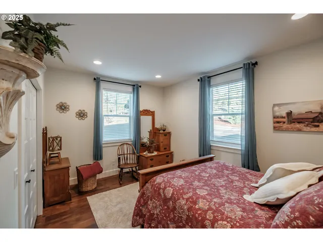 $710,000 | 41222 Highway 228, Sweet Home, OR 97386