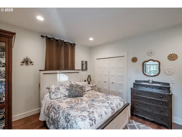 $710,000 | 41222 Highway 228, Sweet Home, OR 97386