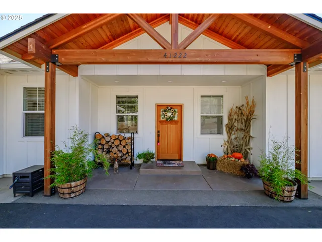$710,000 | 41222 Highway 228, Sweet Home, OR 97386