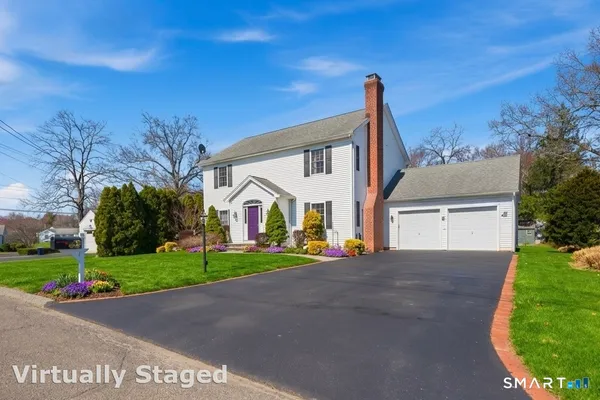 $759,000 | 5 Arrowhead Road, Trumbull, CT 06611