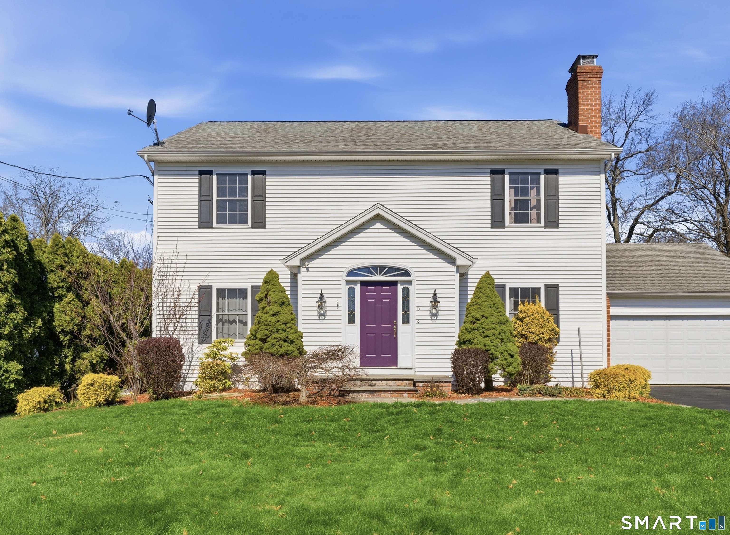 5 Arrowhead Road Trumbull, CT 06611 - Photo 2 of 35