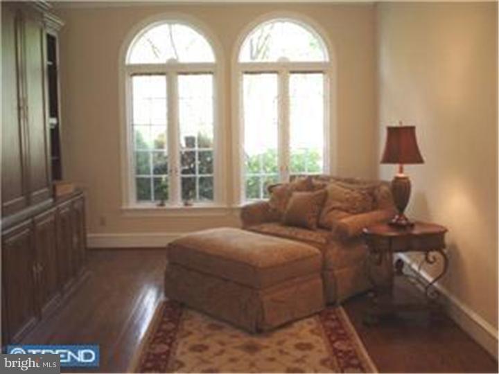 915 Exeter Crest Villanova, PA 19085 - Photo 6 of 10