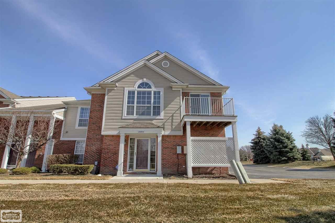 45955 Rhodes Drive Macomb, MI 48044 - Photo 1 of 27 31343361.JPG