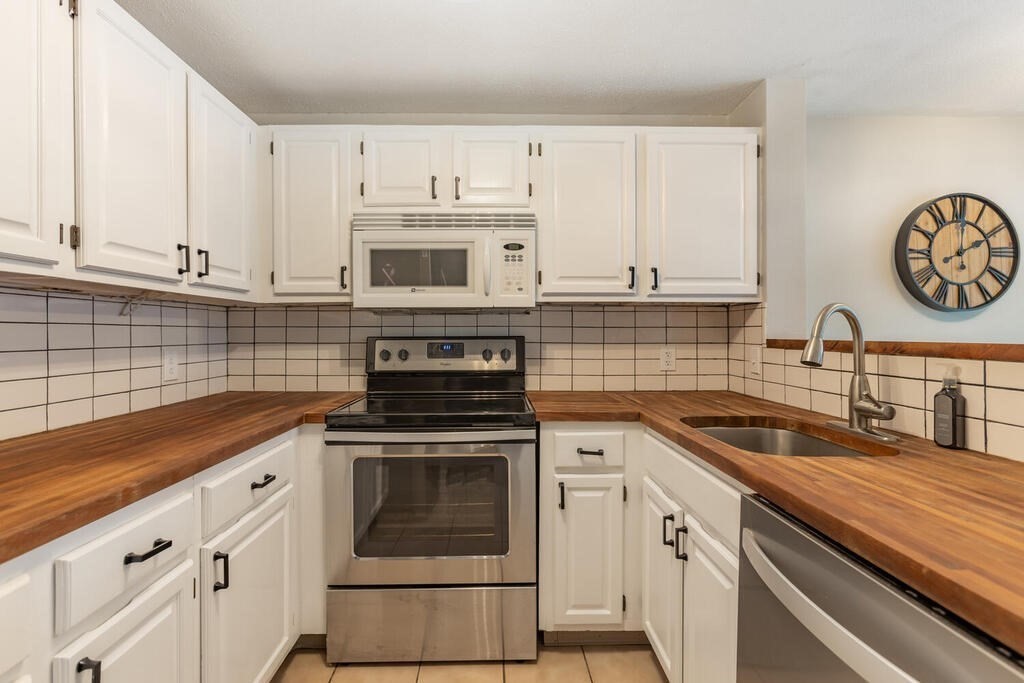 71 Stone Ridge Road, Unit 71 Franklin, MA 02038 - Photo 9 of 31 Gallery Image 9