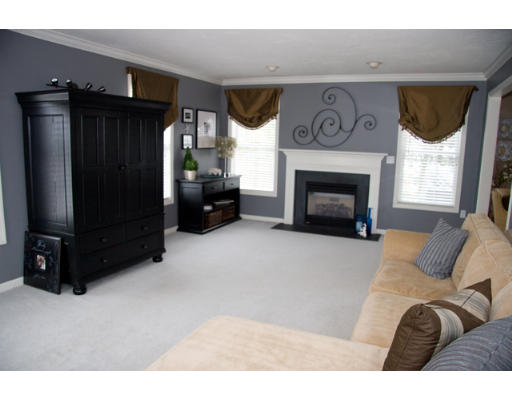 10 Mary Jane Road Franklin, MA 02038 - Photo 5 of 25 Gallery Image 5