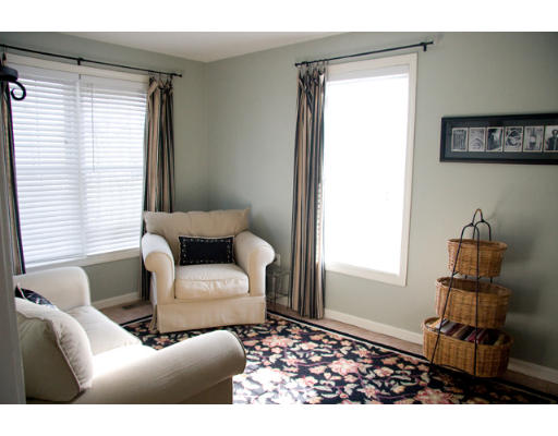 10 Mary Jane Road Franklin, MA 02038 - Photo 8 of 25 Gallery Image 8