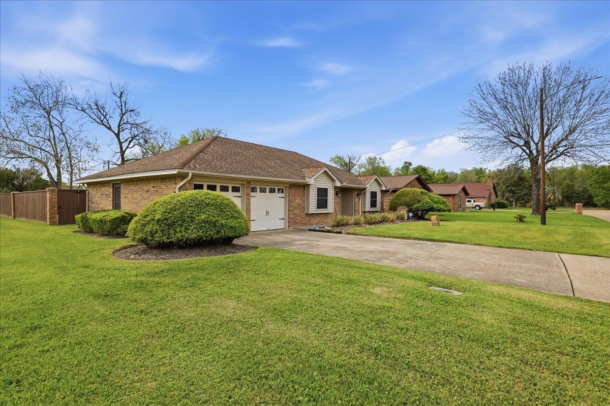 4460 Beale Street Beaumont, TX 77705 - Photo 2 of 30