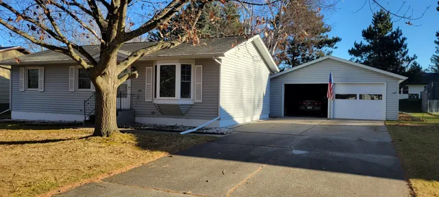 $205,000 | 1014 Northeast 5th Avenue, Grand Rapids, MN 55744