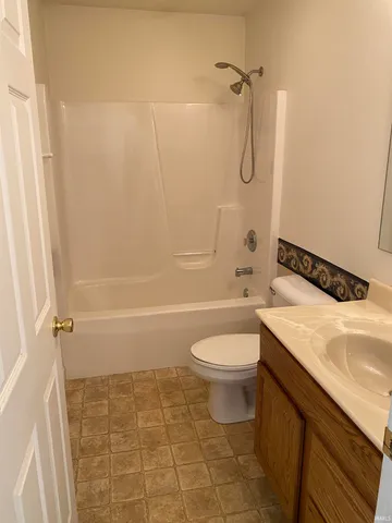 $299,900 | 240 Old Hickory Lane, Geneva, IN 46740