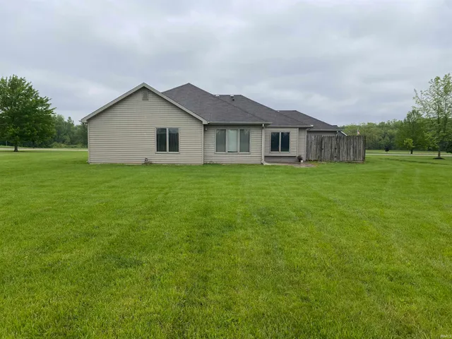 $299,900 | 240 Old Hickory Lane, Geneva, IN 46740