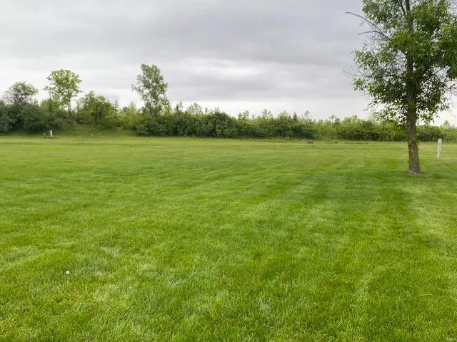 $299,900 | 240 Old Hickory Lane, Geneva, IN 46740