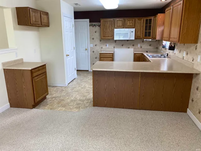 $299,900 | 240 Old Hickory Lane, Geneva, IN 46740