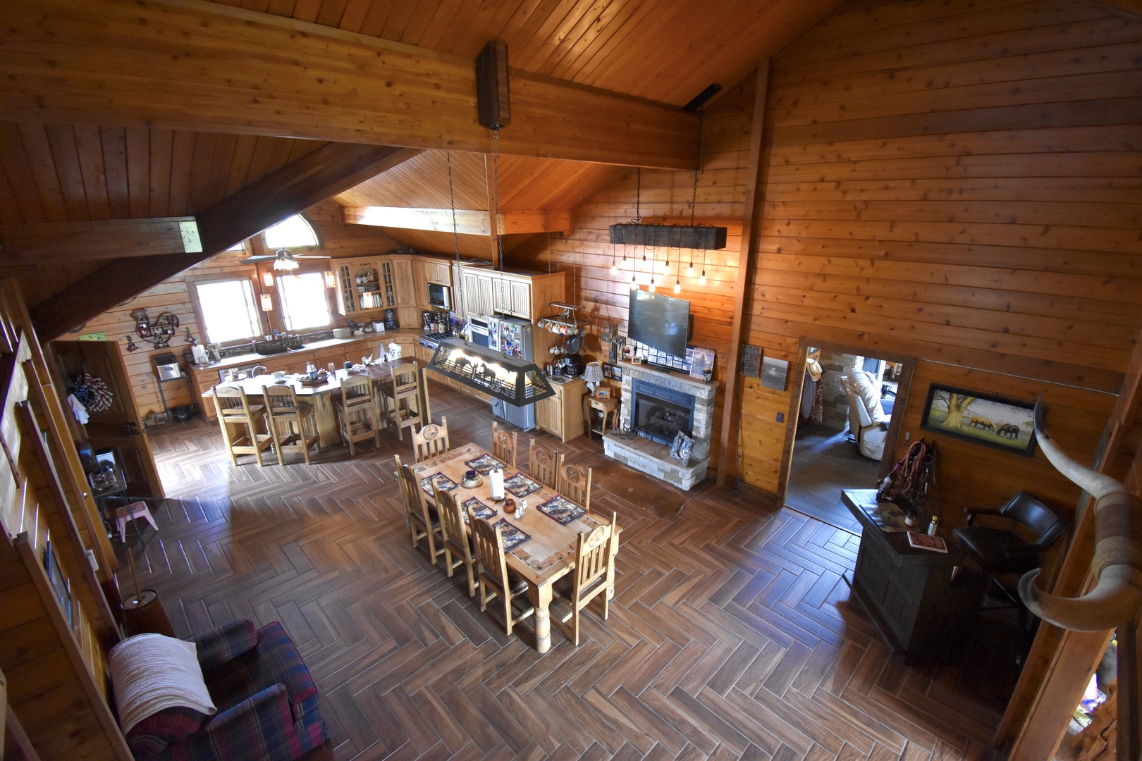 2951 North 28th Road Seneca, IL 61360 - Photo 13 of 53 a view of a livingroom with furniture and a window
