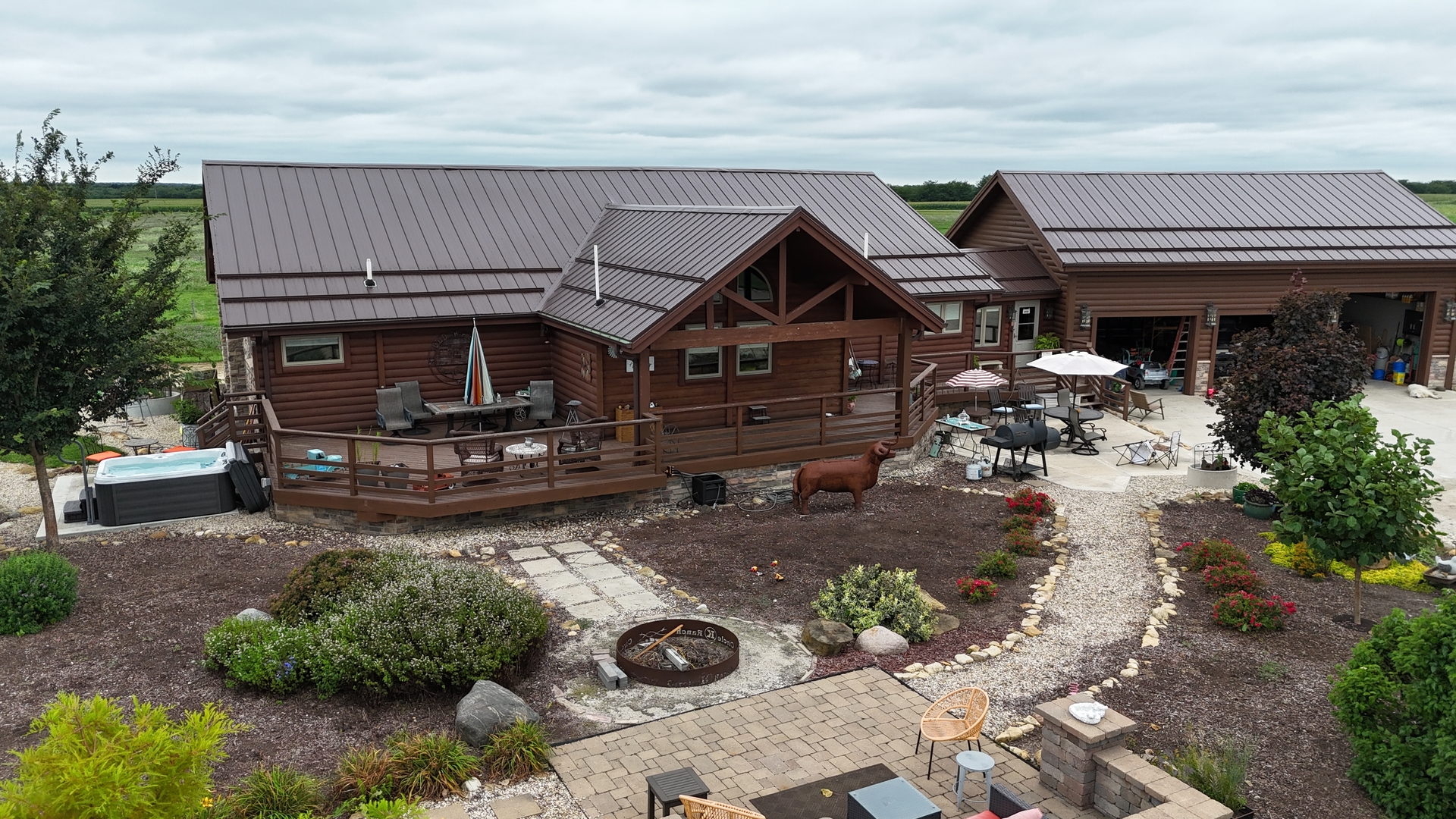 2951 North 28th Road Seneca, IL 61360 - Photo 2 of 53 a front view of a house with garden