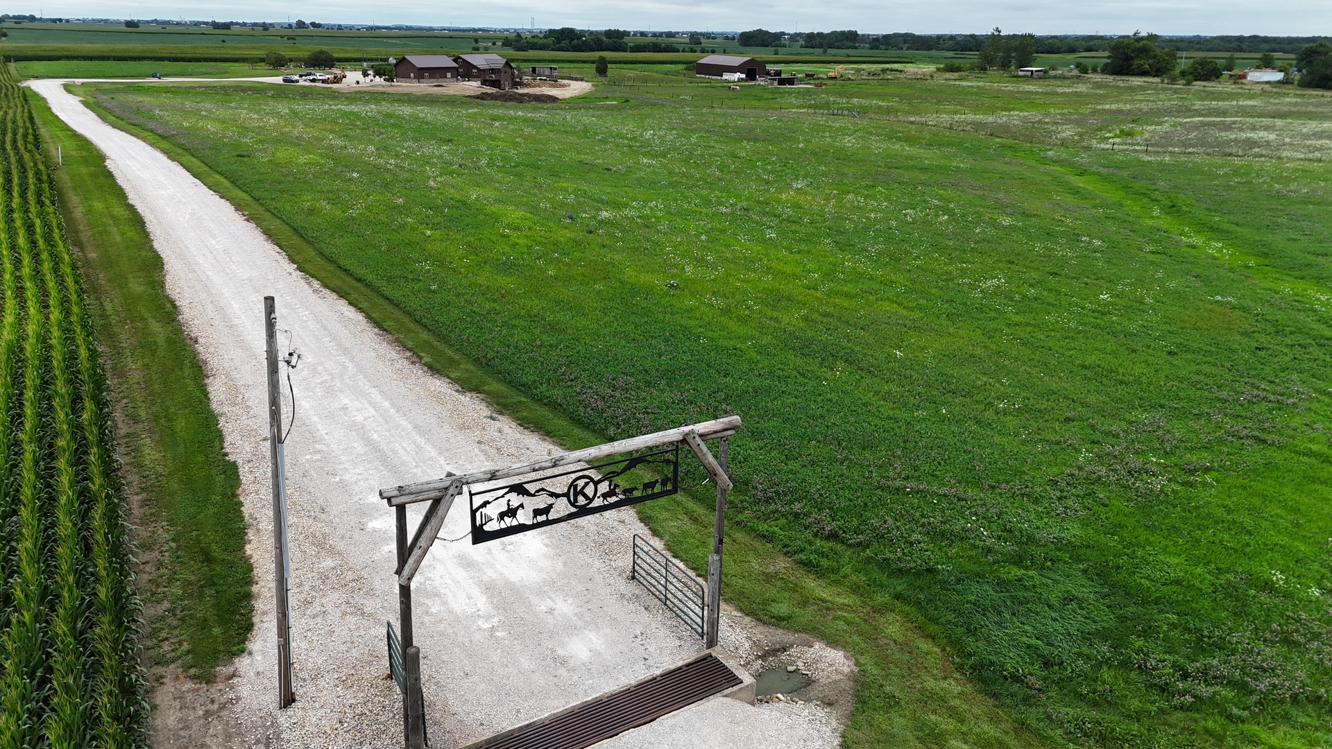 2951 North 28th Road Seneca, IL 61360 - Photo 45 of 53 a view of a golf ground with huge green field