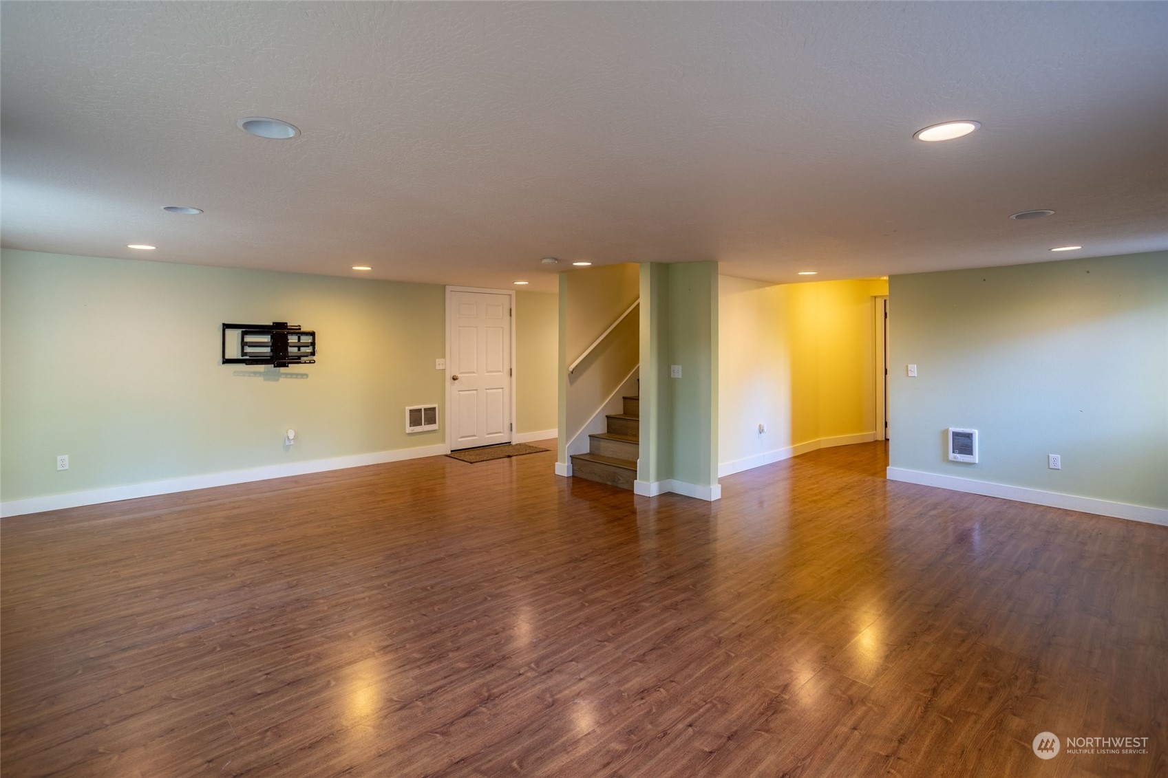 150 Logan Hill Road Chehalis, WA 98532 - Photo 20 of 40 a view of empty room with wooden floor