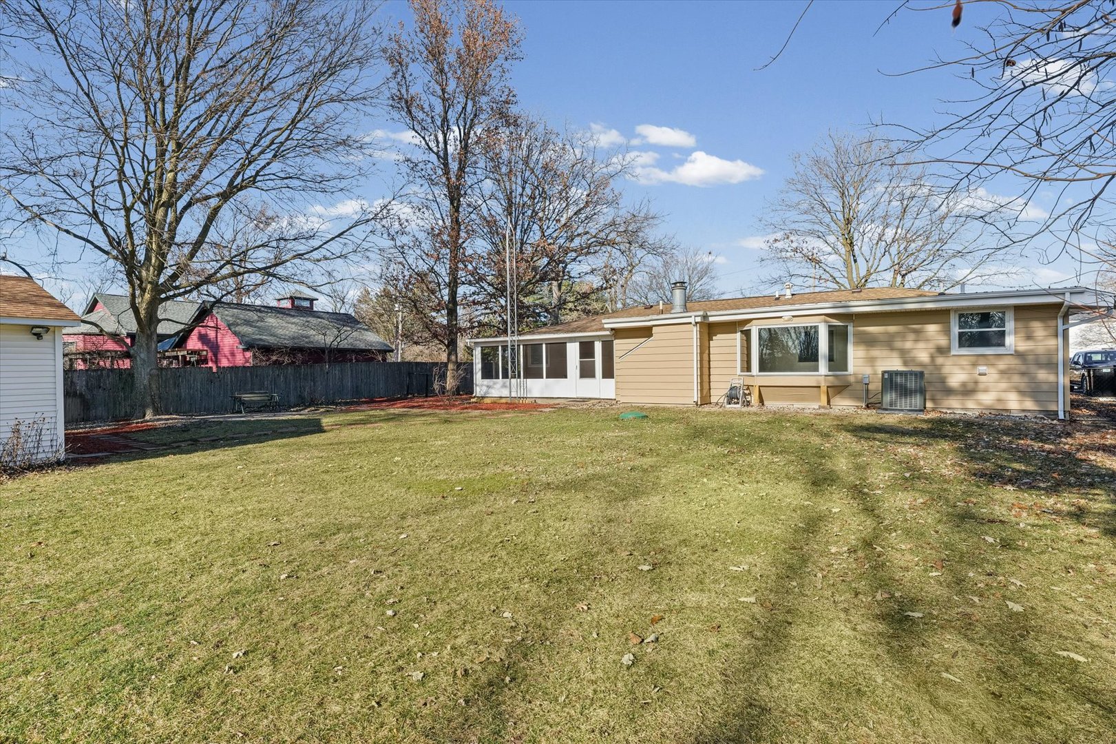 103 West Jefferson Street Philo, IL 61864 - Photo 4 of 36 a front view of house with yard