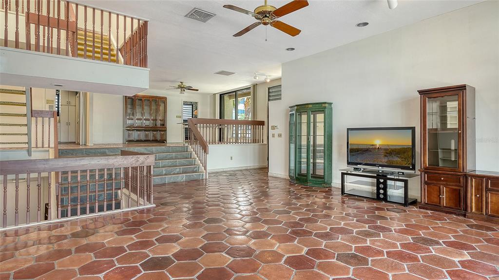 222 Beach Road, Unit 7 Sarasota, FL 34242 - Photo 13 of 61 Gallery Image 13