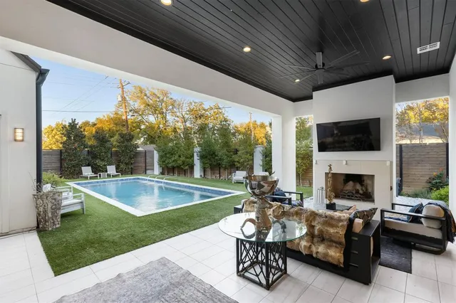 $20,000 | 3771 Almazan Drive, Dallas, TX 75220