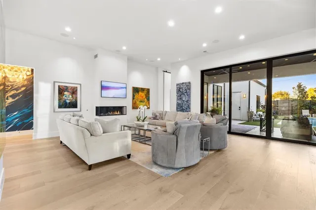 $20,000 | 3771 Almazan Drive, Dallas, TX 75220