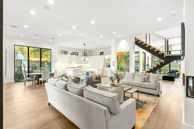 $20,000 | 3771 Almazan Drive, Dallas, TX 75220