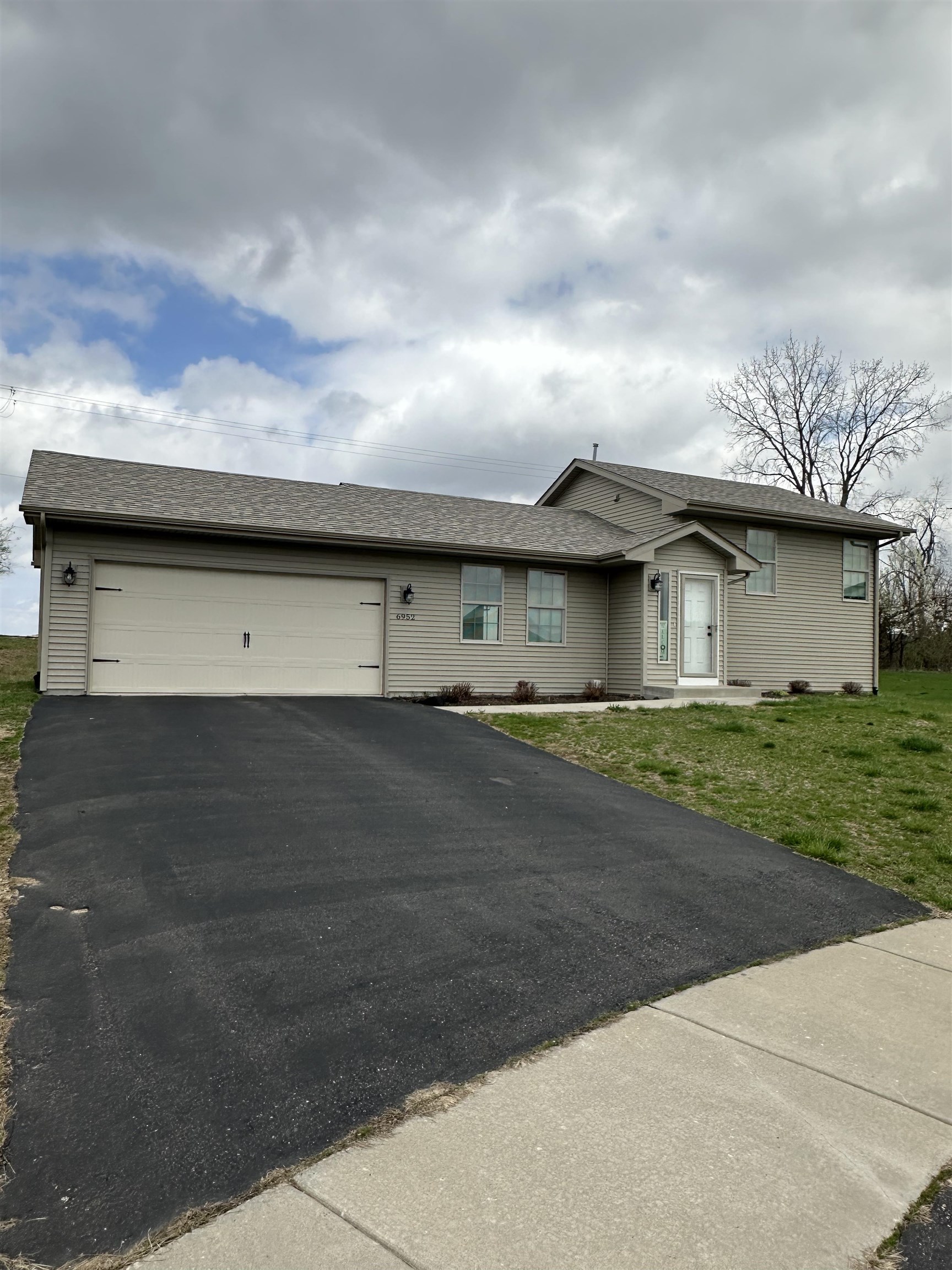 6952 Tupelo Road Loves Park, IL 61111 - Photo 2 of 30