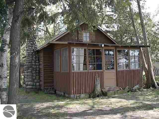 6919 East Birch Point Road Traverse City, MI 49684 - Photo 15 of 21 1717527-14.JPG