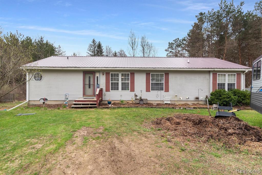 2585 West Swaffer Road Millington, MI 48746 - Photo 1 of 24