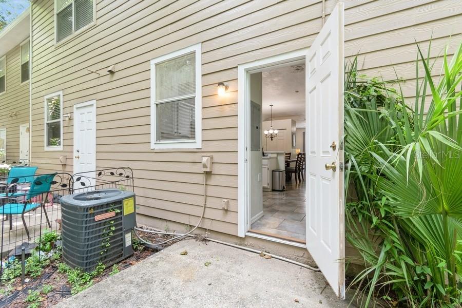 4415 Southwest 34th Street, Unit 204 Gainesville, FL 32608 - Photo 30 of 33 a porch with seating space