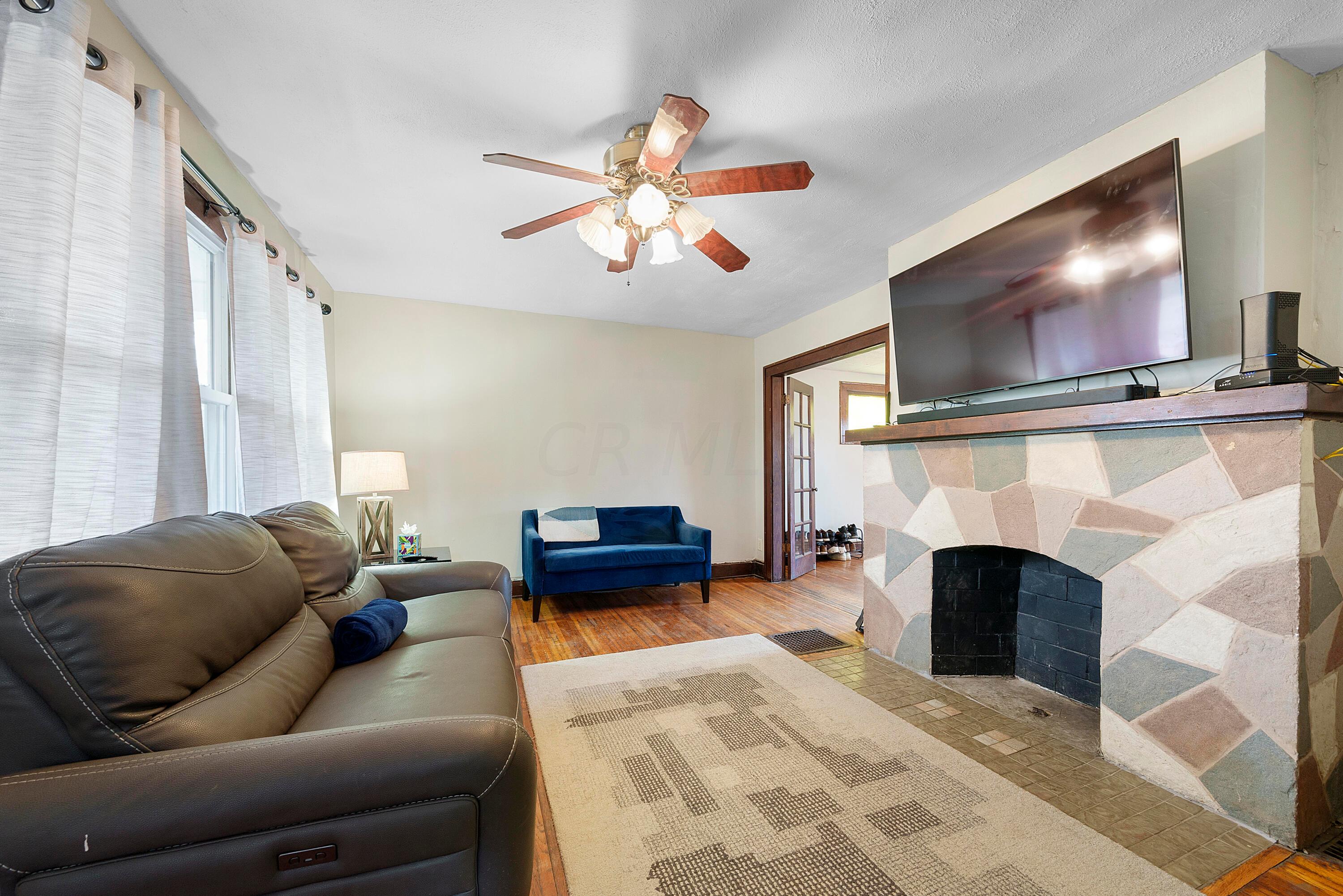 1471 East Weber Road Columbus, OH 43211 - Photo 10 of 38 DSC01877