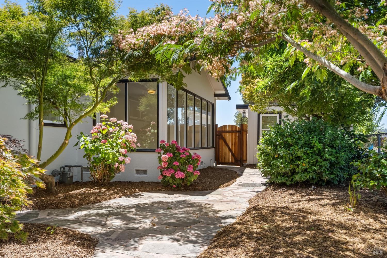 720-724 Liberty Road Petaluma, CA 94952 - Photo 4 of 50