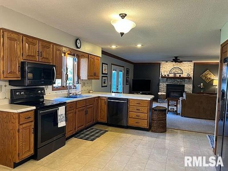 3625 Timothy Road Springfield, IL 62711 - Photo 5 of 20