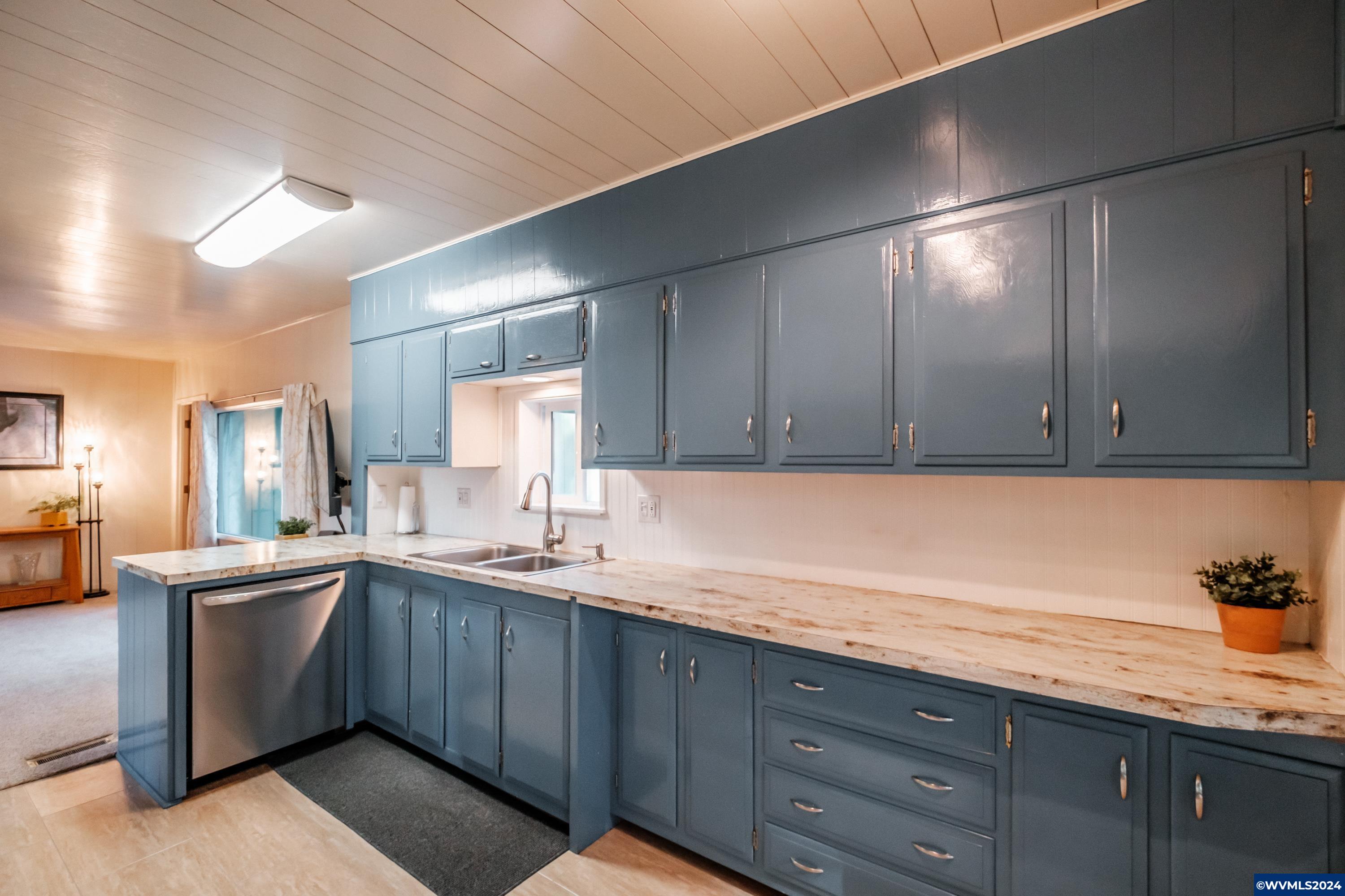130 South Oak Grove Road Northwest Salem, OR 97304 - Photo 12 of 42 Gallery Image 12
