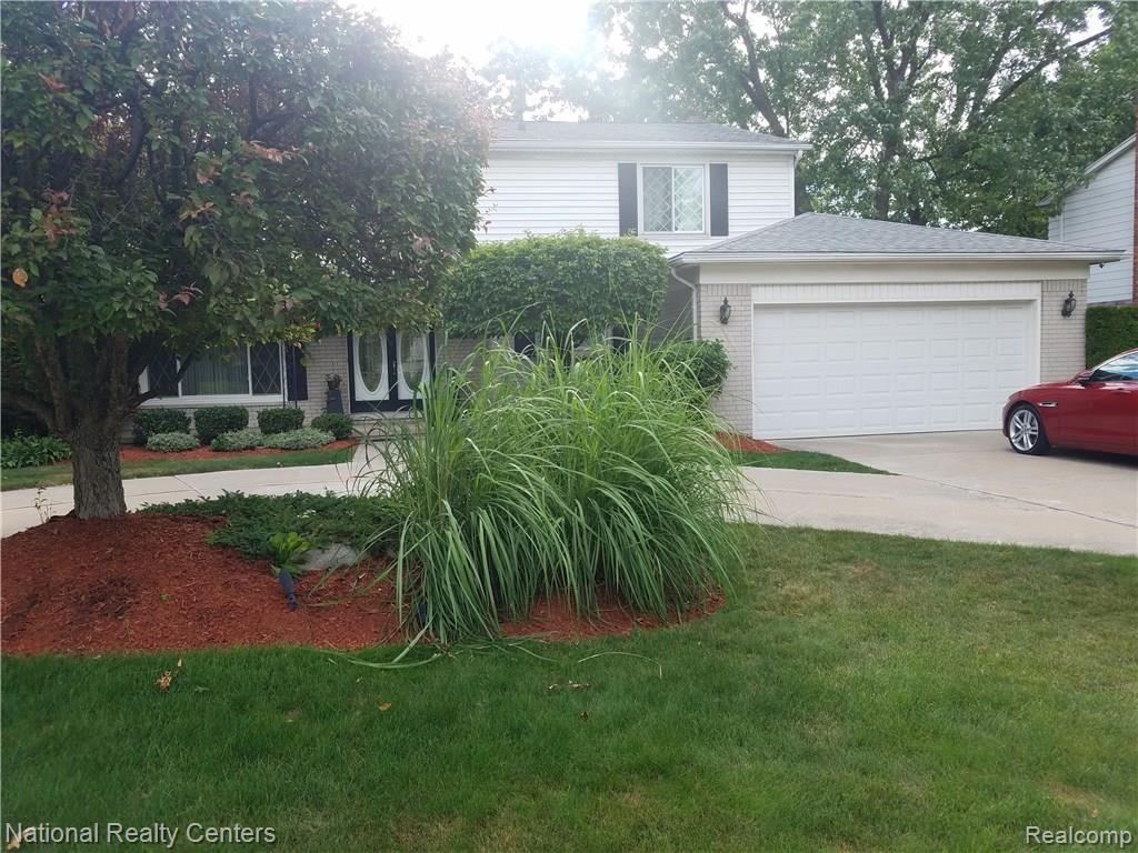 27045 Harvard Road Southfield, MI 48076 - Photo 1 of 66