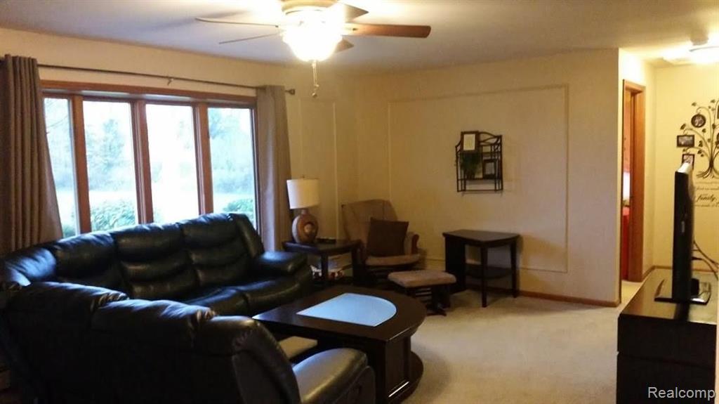 15151 Downey Road Capac, MI 48014 - Photo 7 of 24