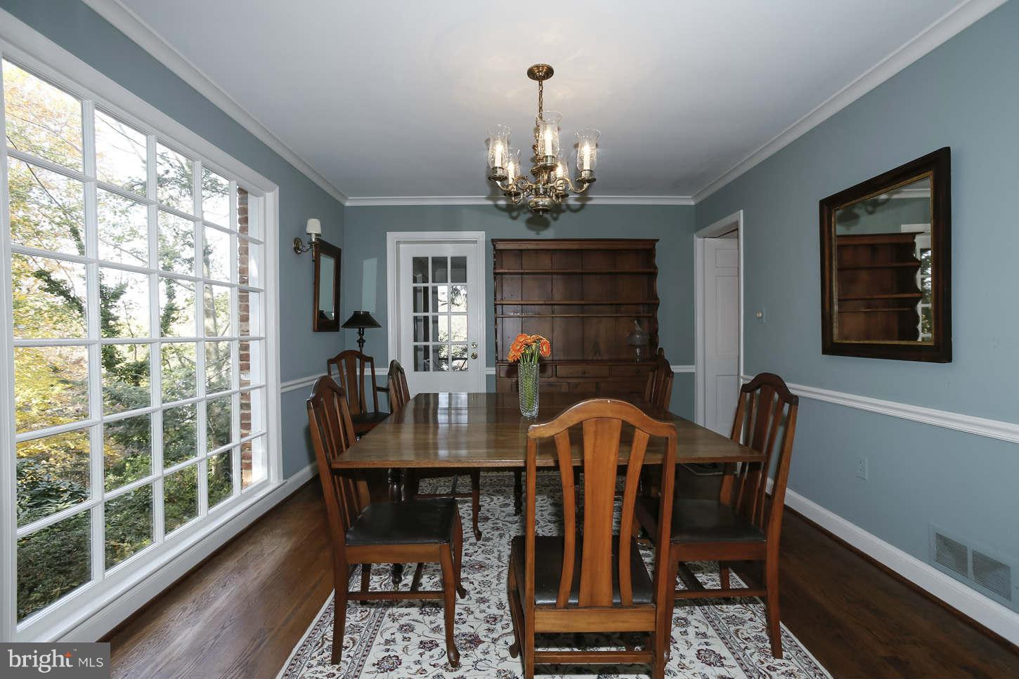 5322 Carvel Road Bethesda, MD 20816 - Photo 4 of 23 Dining Room