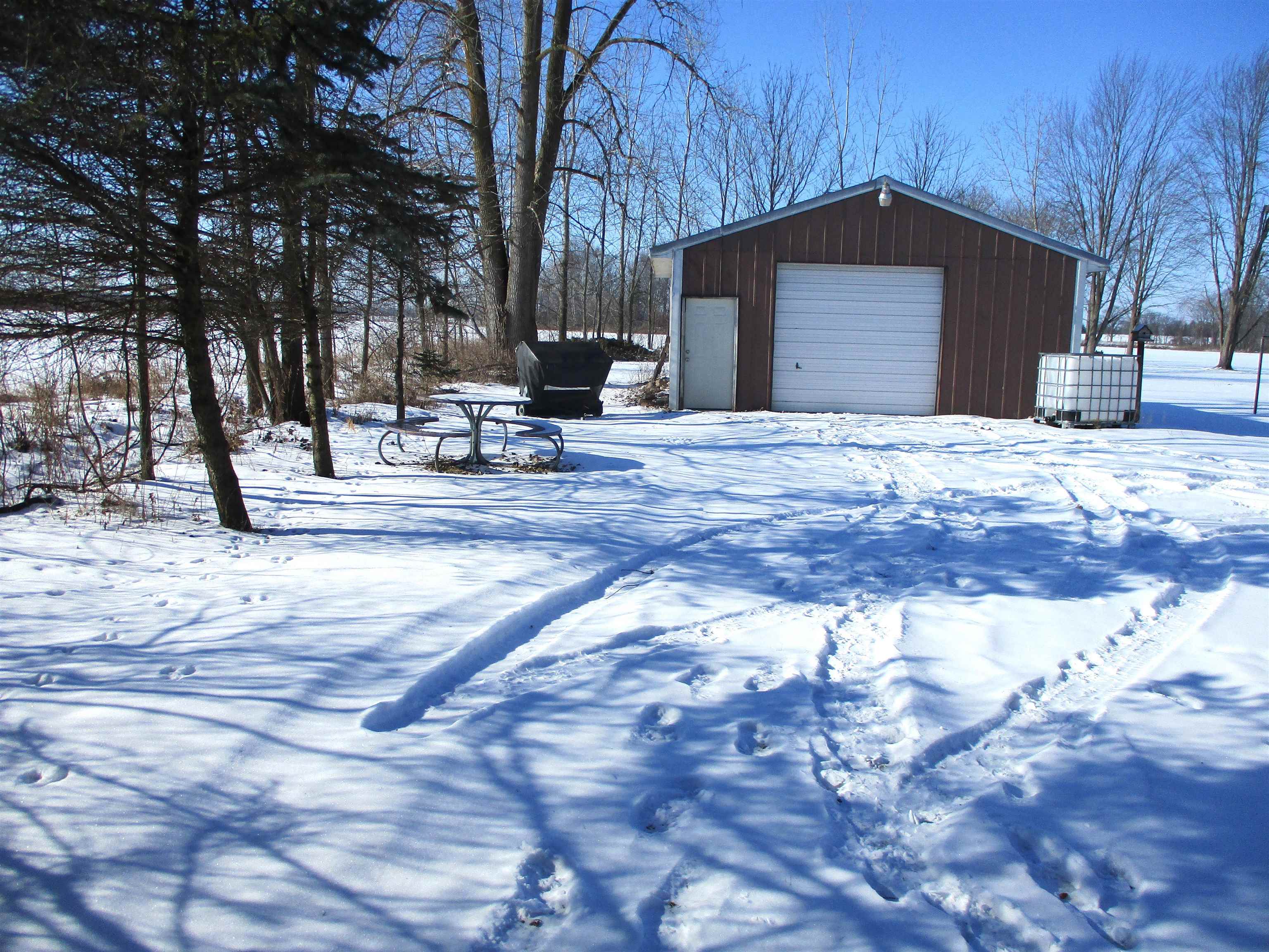 4662 Brown Road Durand, MI 48429 - Photo 32 of 37 50165369-acc5e1aa-b565-49fb-924b-e87fabd79272.JPG