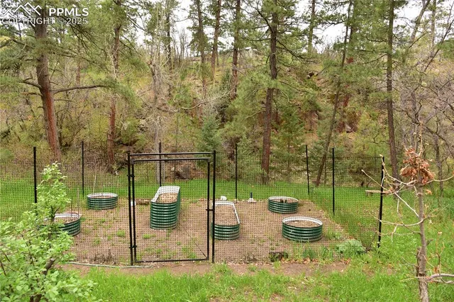 $304,000 | 9017 Pine Avenue, Beulah, CO 81023