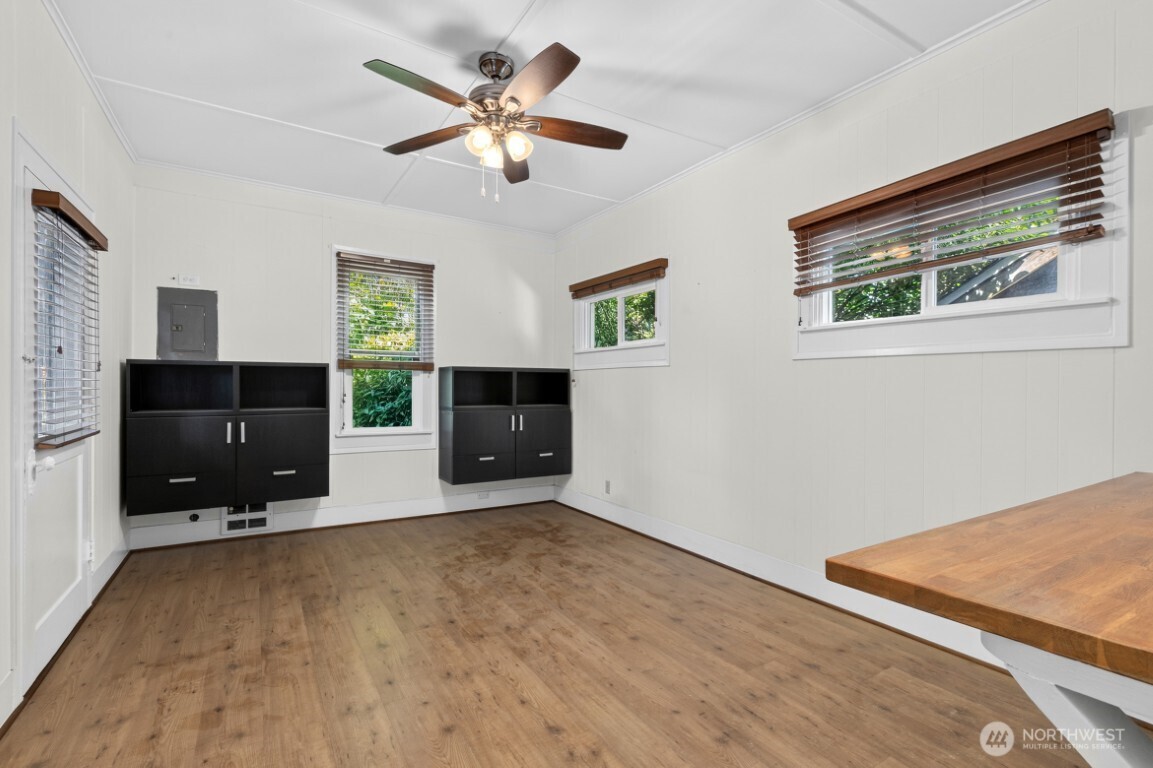 418 North 61st Street, Unit ADU Seattle, WA 98103 - Photo 9 of 23