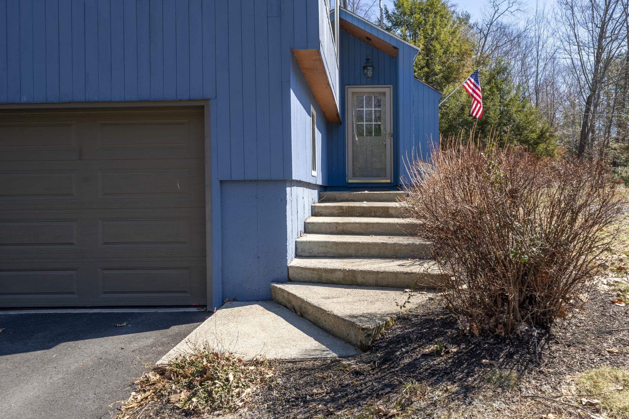 49 Birkdale Road Bedford, NH 03110 - Photo 7 of 57