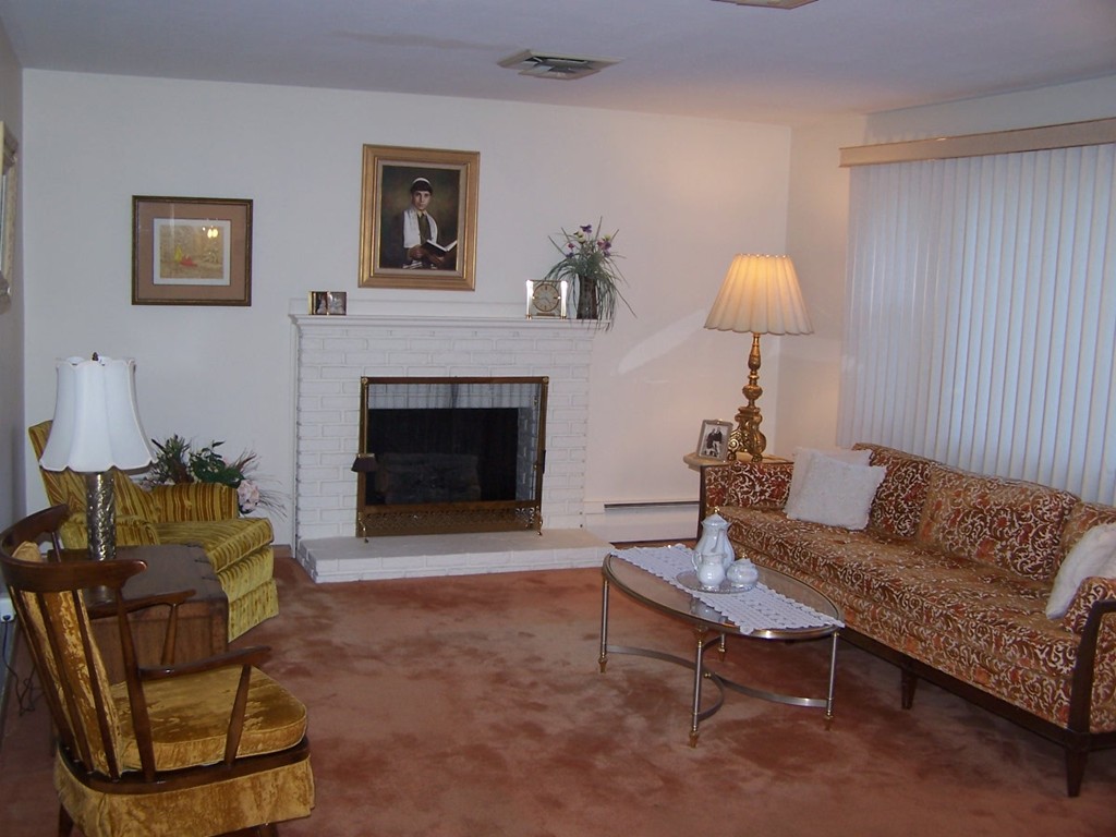 3 Smith Road Randolph, MA 02368 - Photo 5 of 24 Gallery Image 5