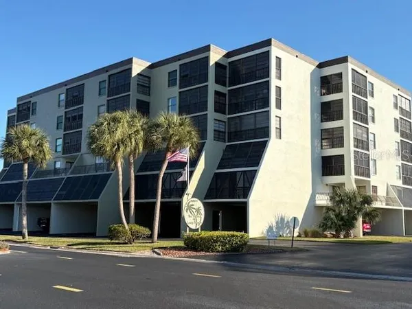 $2,000 | 9860 62nd Avenue North, Unit 1048, St. Petersburg, FL 33708