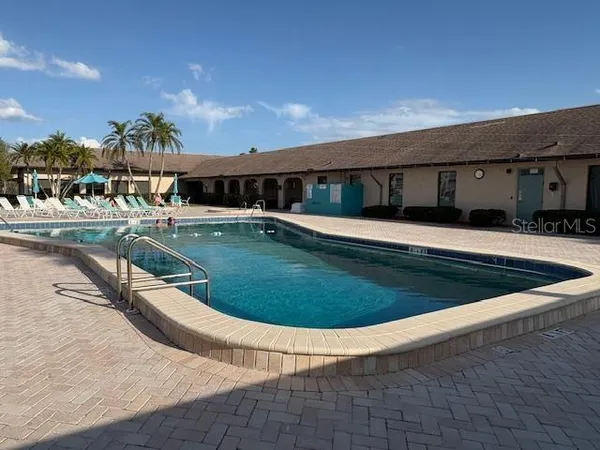 $1,900 | 9860 62nd Avenue North, Unit 1048, St. Petersburg, FL 33708