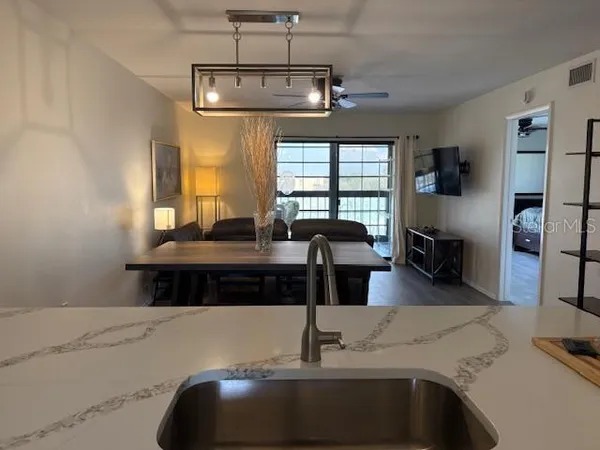 $1,900 | 9860 62nd Avenue North, Unit 1048, St. Petersburg, FL 33708