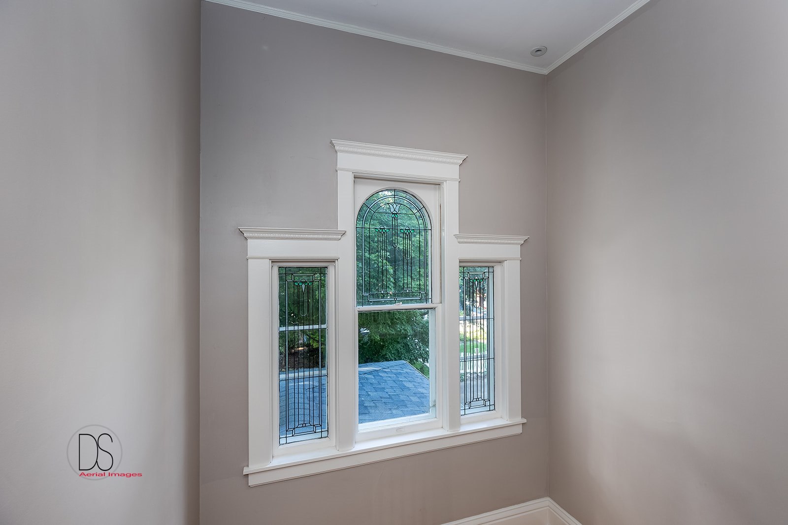 1325 South Main Street Princeton, IL 61356 - Photo 13 of 29 a view of a room that has a window