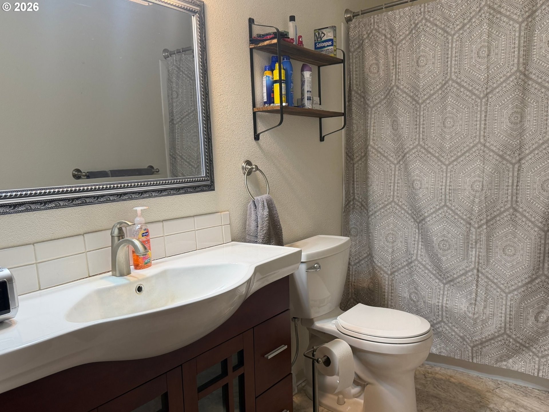 75455 Meserve Road Rainier, OR 97048 - Photo 12 of 36 Hallway