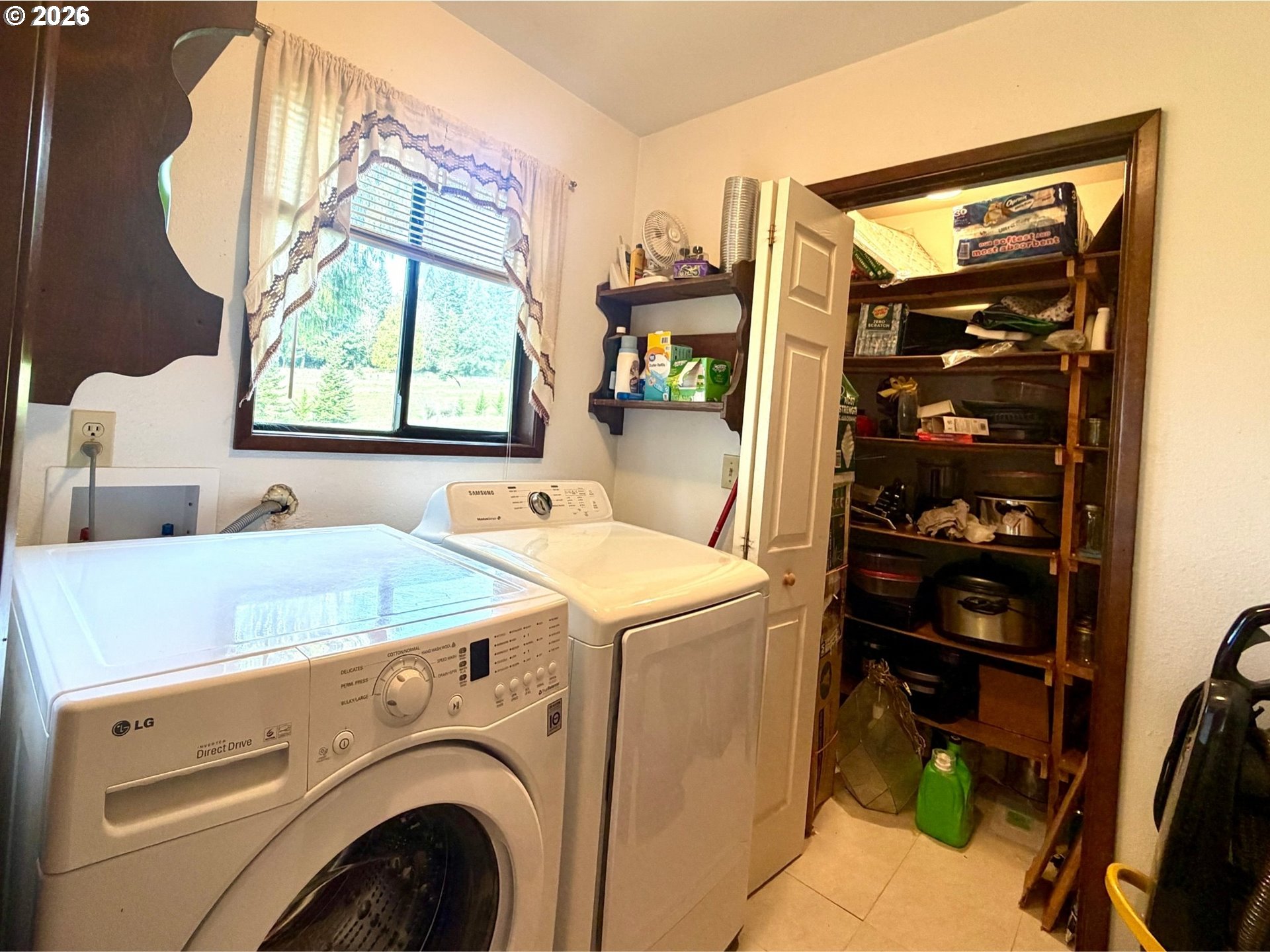 75455 Meserve Road Rainier, OR 97048 - Photo 14 of 36 Primary Bedroom