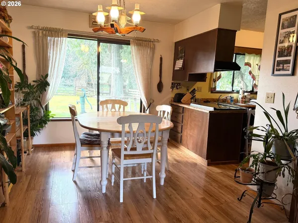 $568,000 | 75455 Meserve Road, Rainier, OR 97048